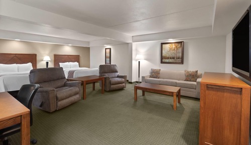Suite, 2 Queen Beds, Non Smoking