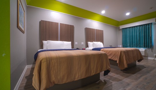 Room, 2 Queen Beds, Smoking