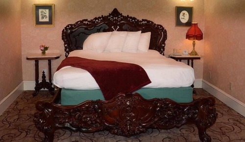 Parlor Suite