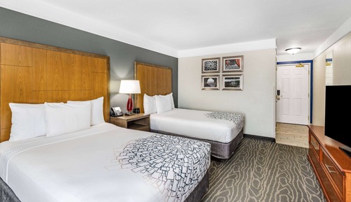 Room, 2 Double Beds, Accessible, Non Smoking (Mobility Accessible)