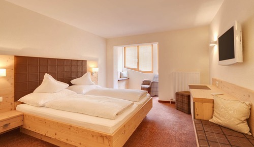 Double Room (Garnera)