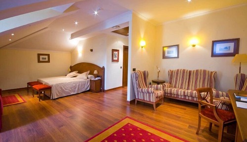 Deluxe Double or Twin Room, River View
