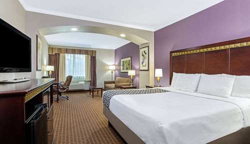 Deluxe Room, 1 King Bed, Non Smoking