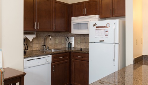 Suite, 2 Bedrooms, Kitchen