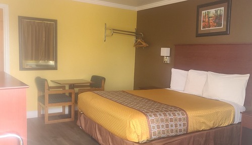 Standard Room, 1 Queen Bed, Mountain View