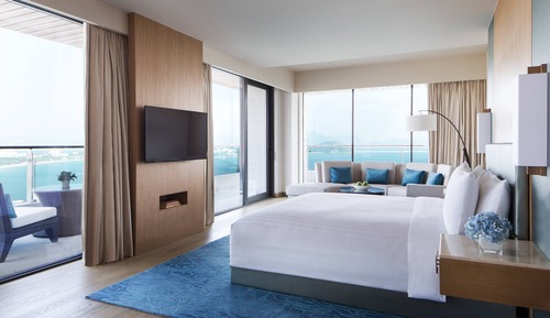 Executive Studio Suite, 1 King Bed, Balcony, Ocean View