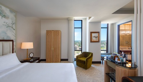 Superior Room, 1 King Bed, Non Smoking (Mobility Accessible, Tub)