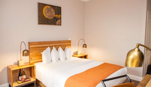 Deluxe Room, 1 Queen Bed, Accessible, Non Smoking