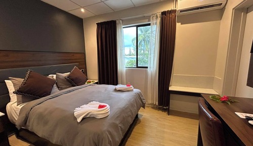 Standard Double or Twin Room, 1 Double or 2 Twin Beds, Ensuite, Corner