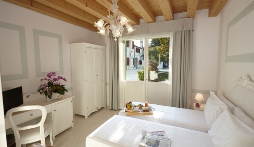 Superior Room, Garden View, Poolside (new wing – ground floor)