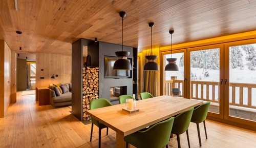 Residence 250sqm, 2 floors, mountain view, 4 rooms, living-dining-kitchen room