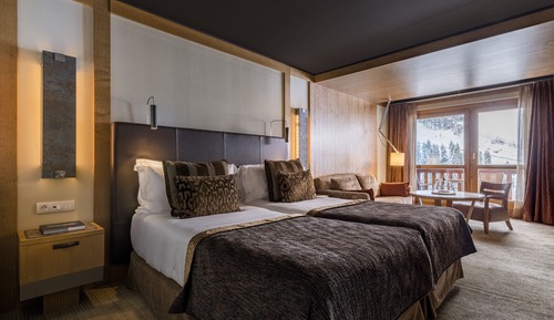 Junior Suite Deluxe Double and Spa with view to the slopes.(Capacity min/max 2)