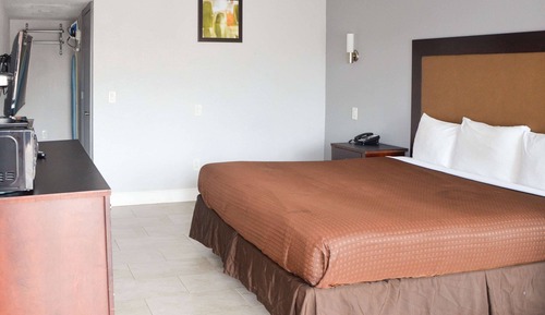 Standard Room, 1 King Bed, Non Smoking