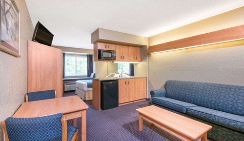 Standard Room, 1 Queen Bed