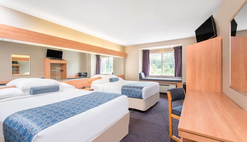 Room, 2 Queen Beds, Accessible, Non Smoking (Mobility, Hearing, Tub w/Grab Bars)