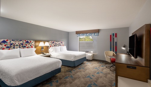 Room, 2 Queen Beds, Accessible, Bathtub (Mobility & Hearing)