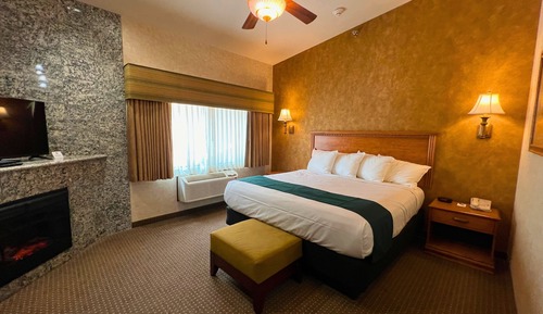 Luxury Suite, 1 King Bed with Sofa bed