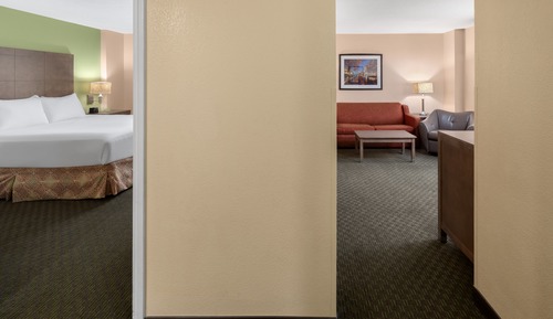 Suite, 1 King Bed, Non Smoking