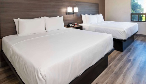 Room, 2 Queen Beds, Non Smoking