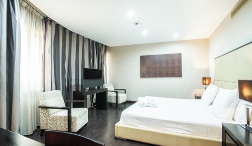 Senior Suites