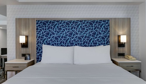 Studio Suite, 1 King Bed, Non Smoking