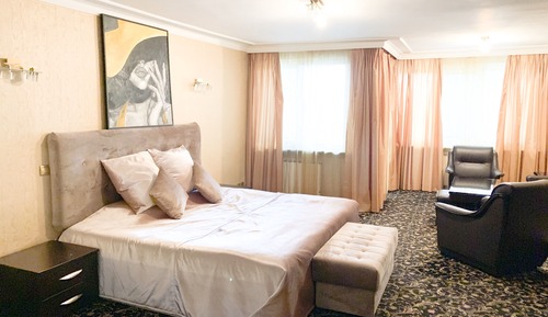 Junior Studio Suite