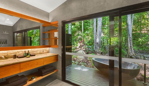 Treehouse Retreat