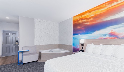 Deluxe Studio Suite, 1 King Bed, Non Smoking, Hot Tub