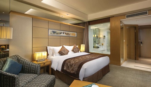 Superior Room, 1 King Bed, Smoking (Continental)