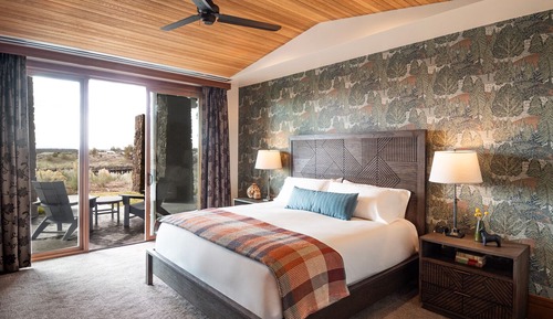 Deluxe Room, 1 King Bed (Ranch House Guestroom Adult Only 21+)
