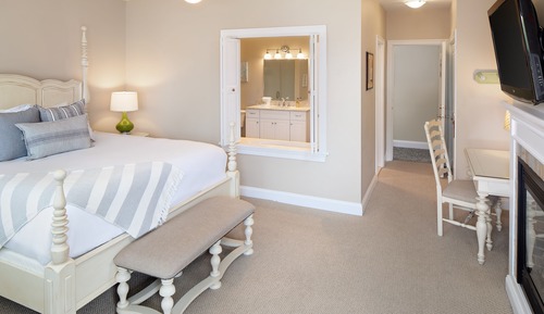 Deluxe Room, 1 King Bed (11 Charles Morgan)