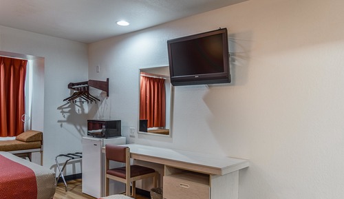 Standard Room, 2 Queen Beds, Non Smoking