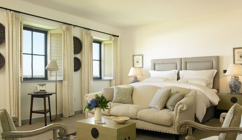 Room, Courtyard Area