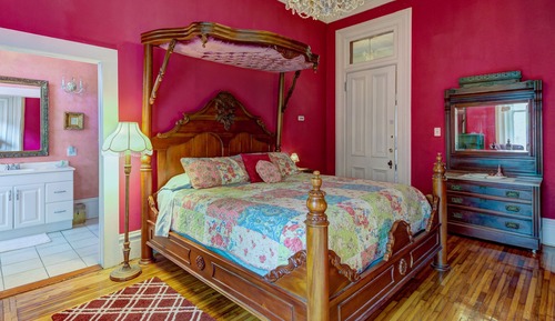 King Room with Half-Canopy Bed