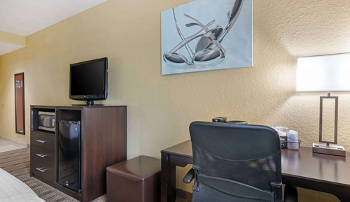 Standard Room, 2 Queen Beds, Non Smoking, Refrigerator & Microwave