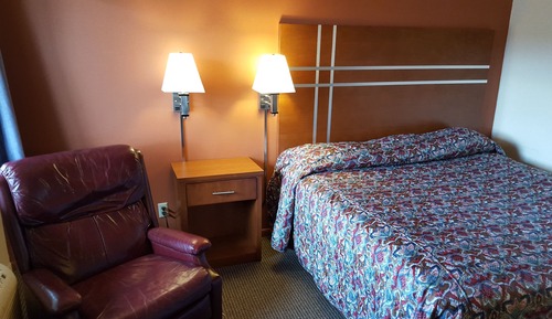 Standard Room, 1 Queen Bed