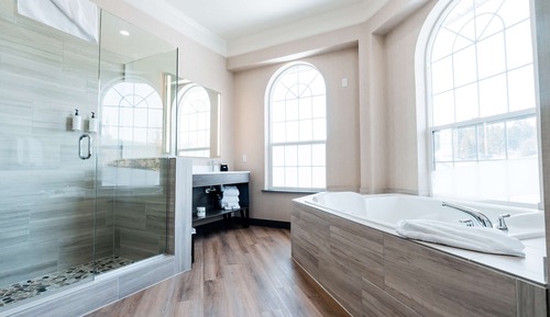 Deluxe Studio Suite, 1 King Bed