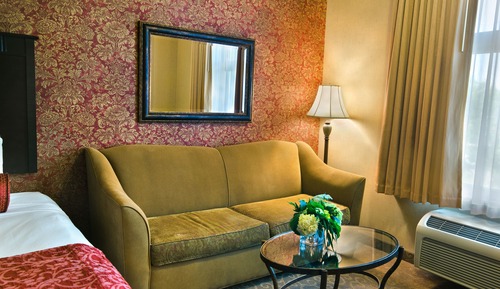 2 Queen Suite