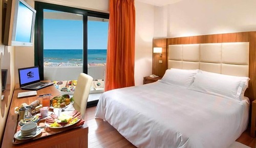 Double Room, 1 Double or 2 Twin Beds, Balcony, Partial Sea View
