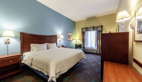 One king bed non smoking