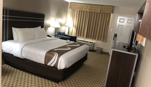 Standard Room, 1 King Bed, Non Smoking