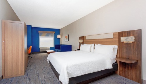 Standard Room, 1 King Bed, Mobility Accessible (Accessible Tub)