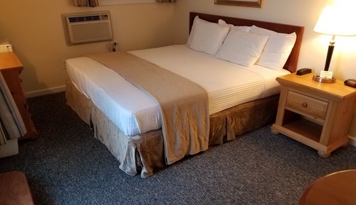 Room, 1 King Bed, Second Floor