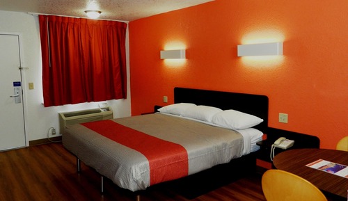 Deluxe Room, 1 King Bed, Accessible, Smoking