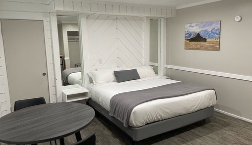 Family Room, 1 Bedroom