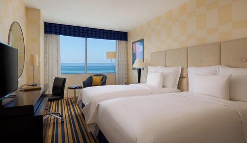 Deluxe Room, Multiple Beds, Non Smoking