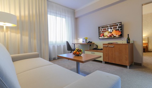 Deluxe Suite