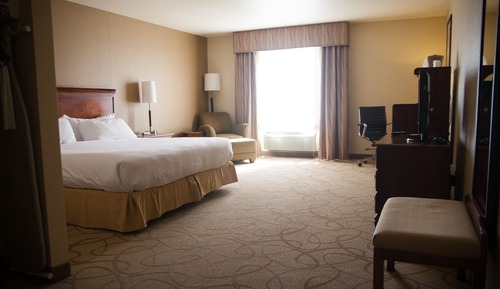 Standard Room, 1 King Bed, Accessible