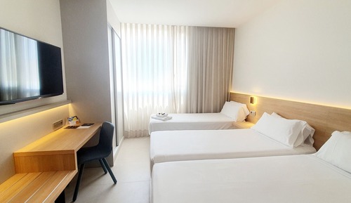 Deluxe Triple Room