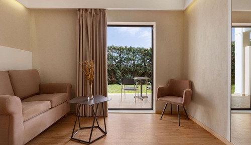 Family Room, 1 King Bed, Non Smoking, Sea View (Superior)